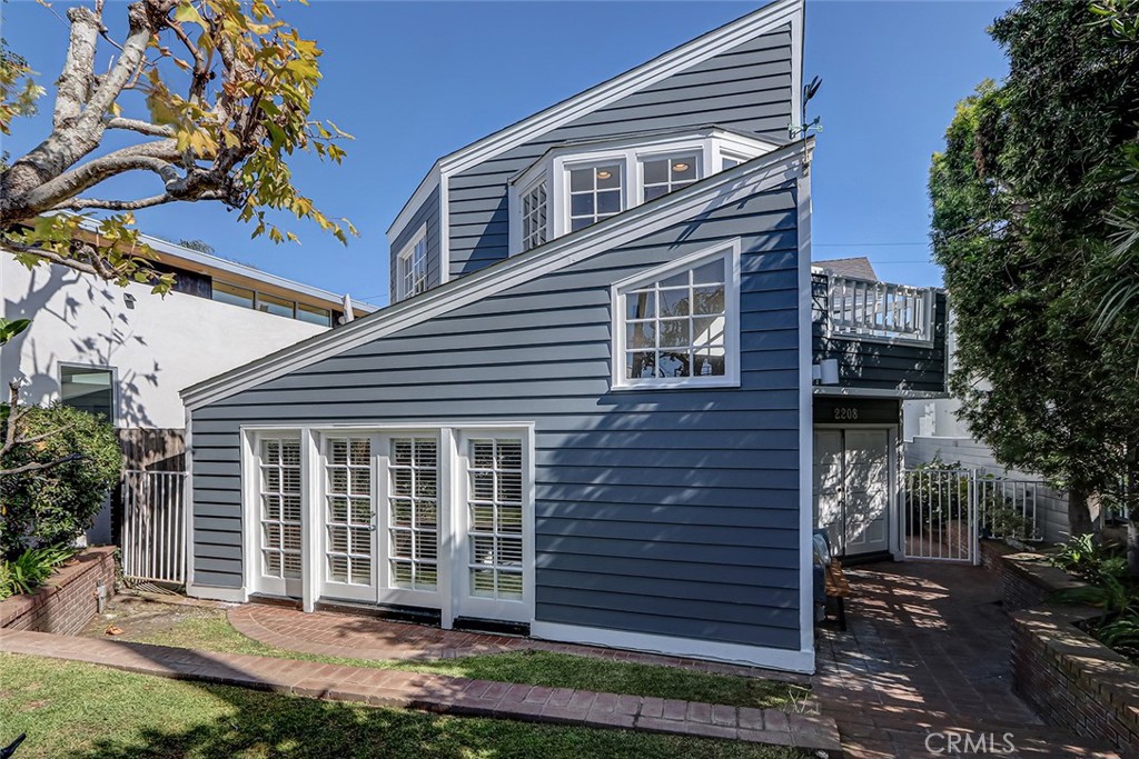 2208 Grandview Avenue, Manhattan Beach